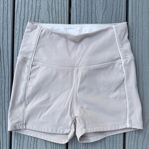 Girls' High-Rise Performance Shorts in Light Beige